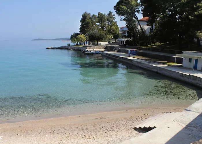 Apartamento With A Parking Space Malinska, Krk - 19288 Malinska