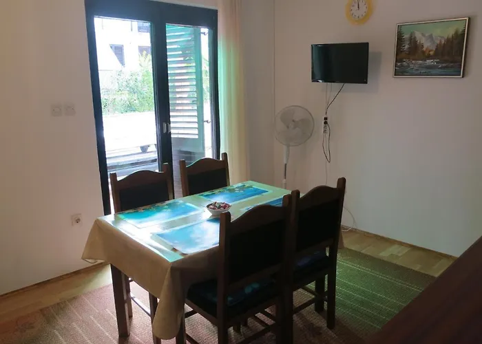 Apartamento With A Parking Space Malinska, Krk - 19288